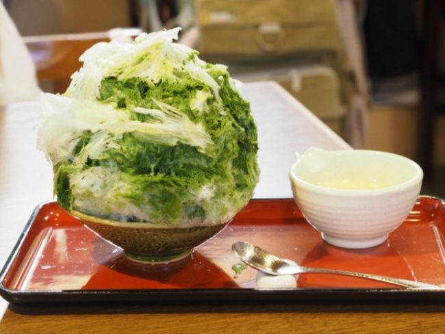 日本一暑い街で並んでも食べたい「慈げん」の絶品かき氷