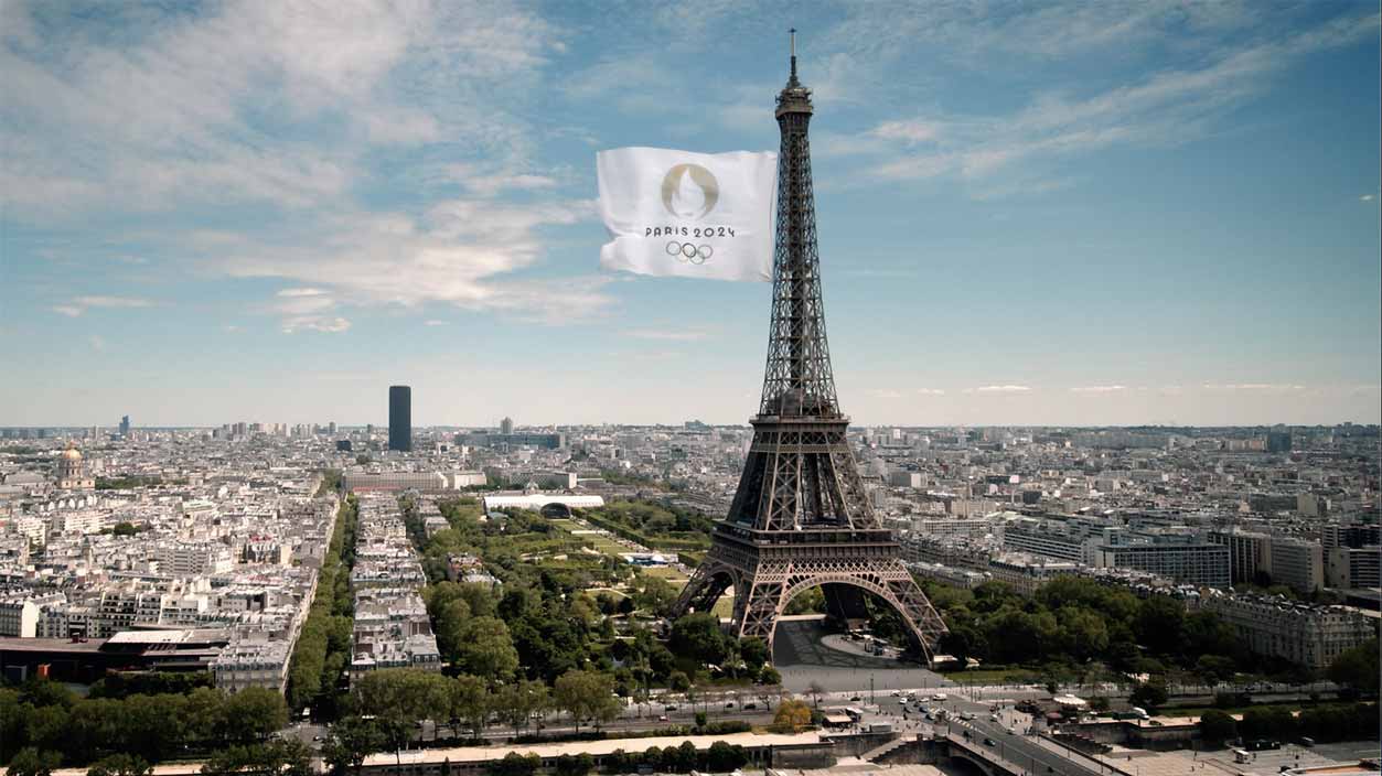 2024パリ オリンピック　エッフェル塔