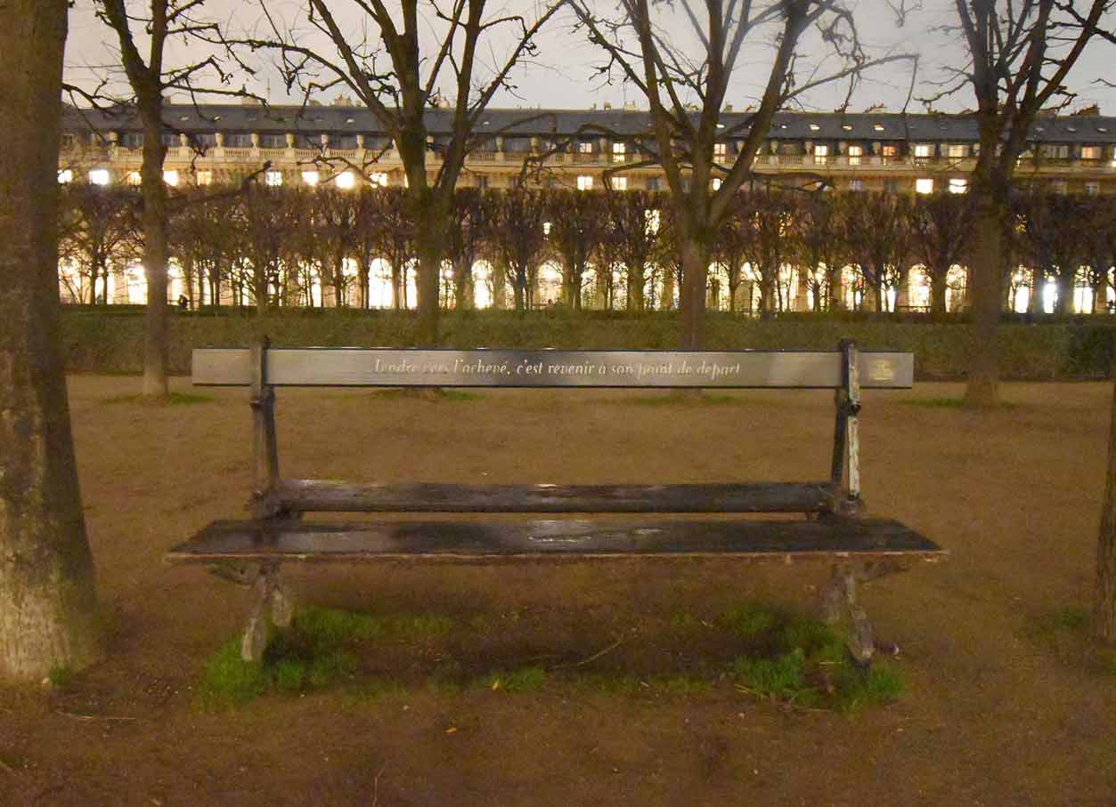 パレ＝ロワイヤル庭園のベンチ